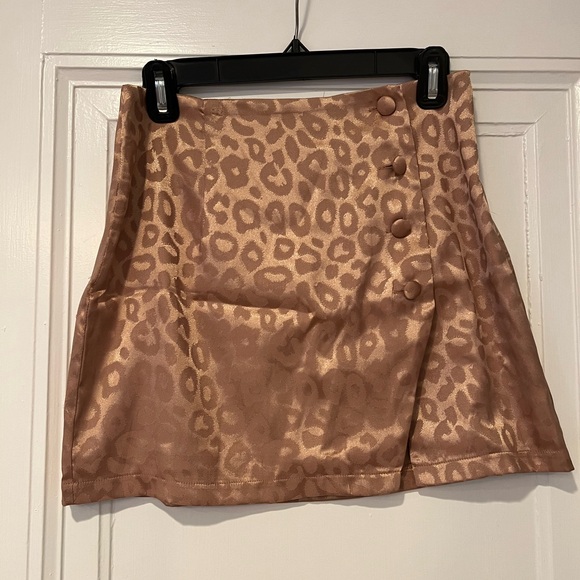Forever 21 rose gold skirt - Picture 2 of 2